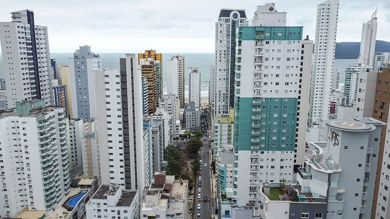 Ravenna 2 Qts 450m Av. Atlântica by Achei Camboriú