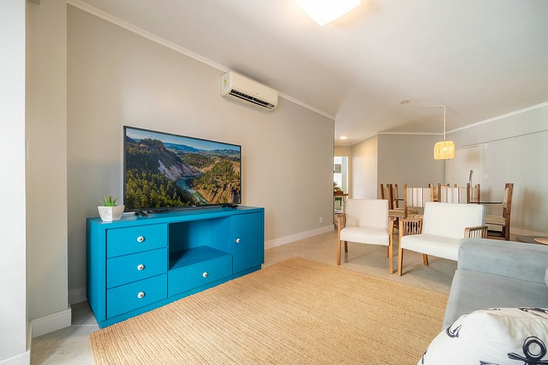 Ruth de Sá 3 Dorm Quadra Mar by Achei Camboriú