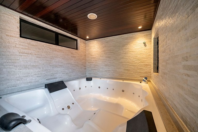 Atalaia SPA 1 Qto c/ Hidro by Achei Camboriú