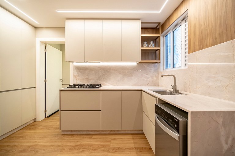 Peniche Luxo 2 Suítes by Achei Camboriú