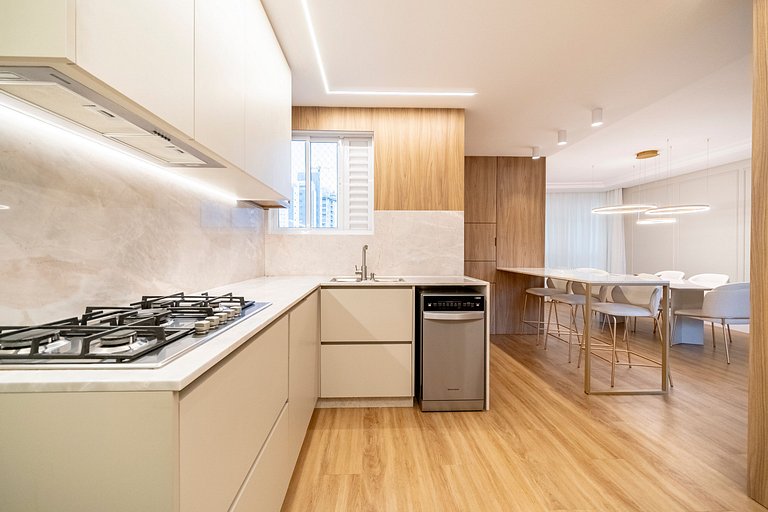 Peniche Luxo 2 Suítes by Achei Camboriú