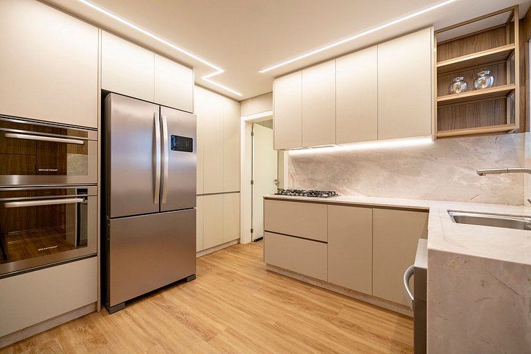 Peniche Luxo 2 Suítes by Achei Camboriú