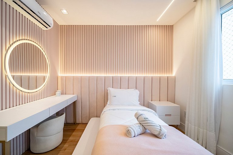 Peniche Luxo 2 Suítes by Achei Camboriú