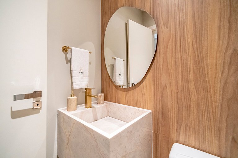 Peniche Luxo 2 Suítes by Achei Camboriú