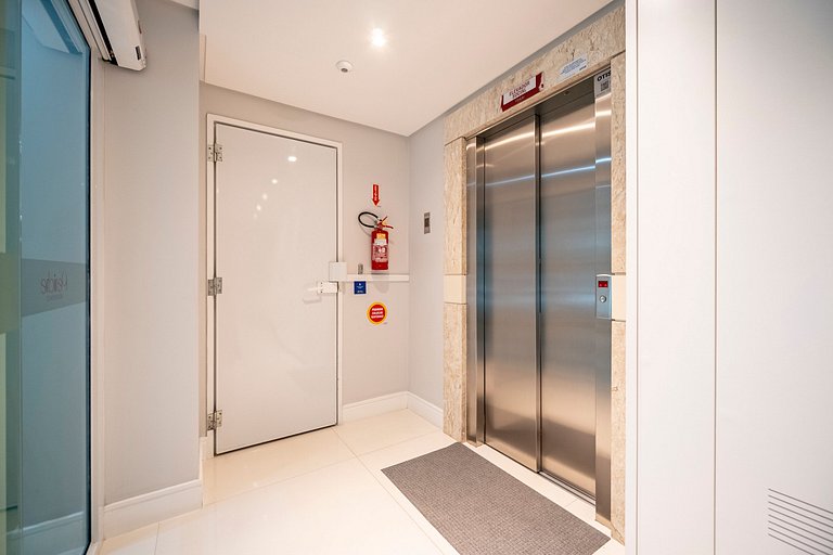 Peniche Luxo 2 Suítes by Achei Camboriú