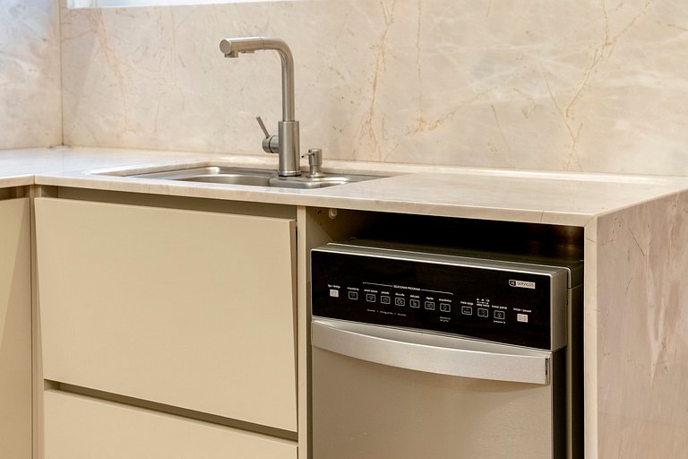 Peniche Luxo 2 Suítes by Achei Camboriú