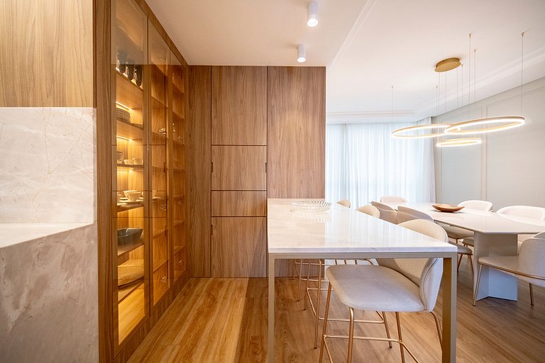 Peniche Luxo 2 Suítes by Achei Camboriú